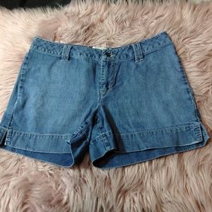 White House Black Market  BLANC Women's short Sz 8